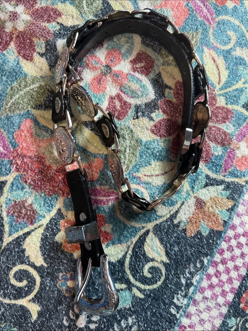 Women’s Nadin black and silver genuine leather belt size 28 made in Taiwan
